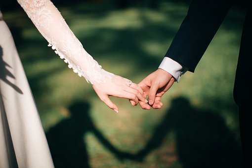 另外一半精神出轨了，我该怎么挽救我的婚姻？